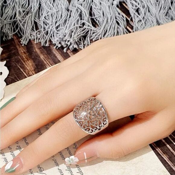 5 for $25 Silver Color DECOR Ring - Picture 3 of 6